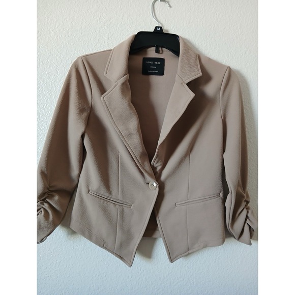 Love Tree Jackets & Blazers - Love Tree Women's Beige Tan Blazer Jacket Medium Ruched Sleeves Stretch Dressy
